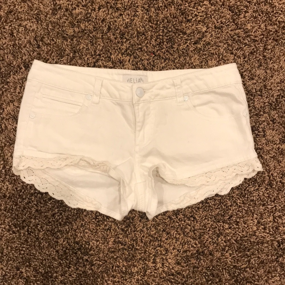 Size 5, white shorts with lace